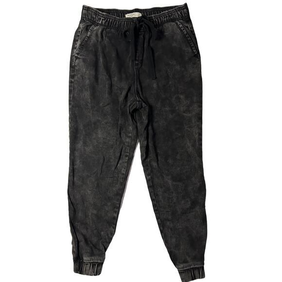 Abercrombie & Fitch Women's Grey Denim Jogger in Small - Picture 1 of 6